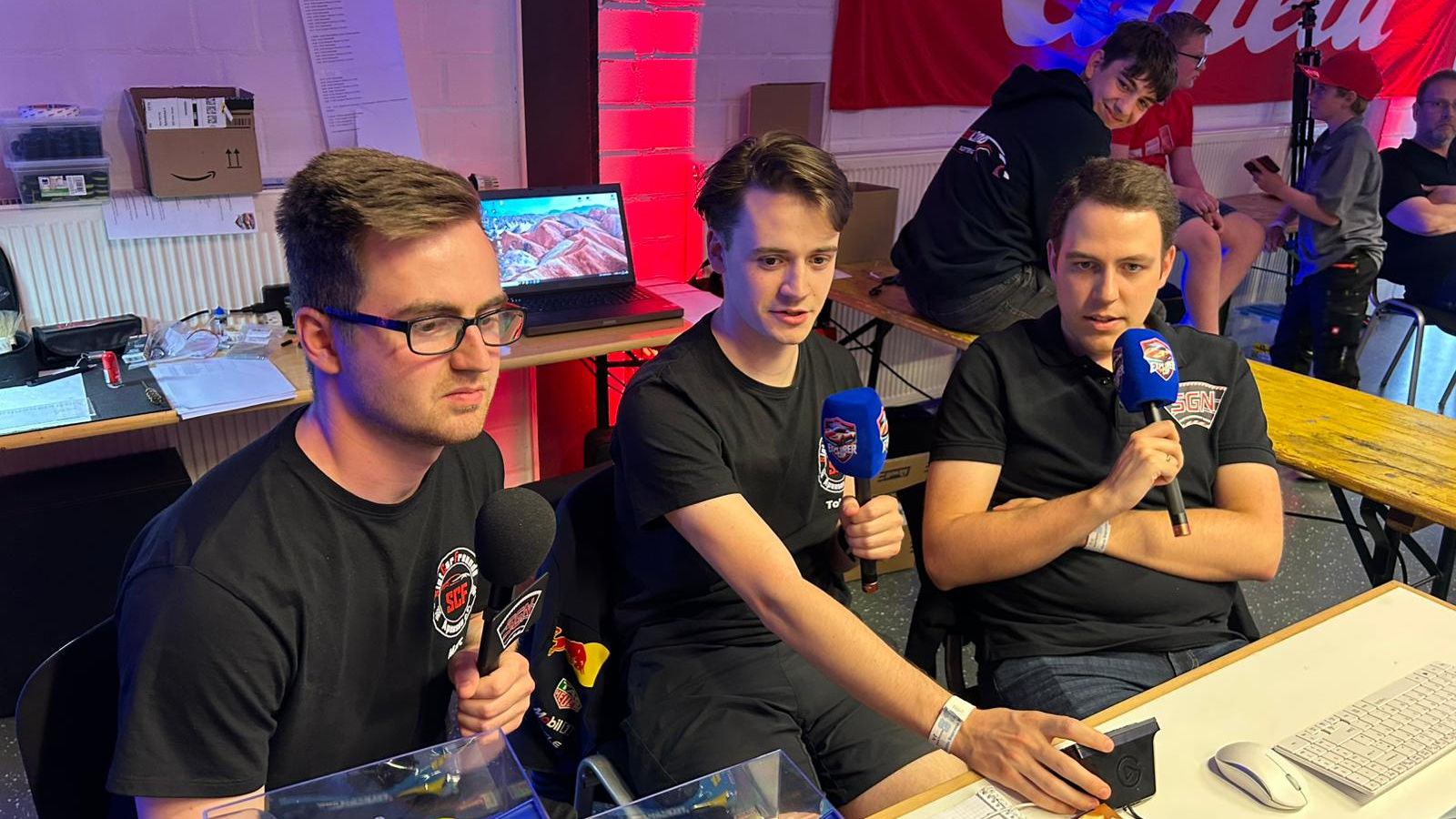 Liveübertragungen gehören zu jedem Finale der SSM dazu – hier die Moderatoren in Kerpen 2025